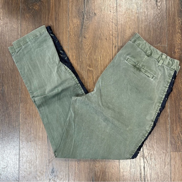 Gap Girlfriend Chinos with Side Lace Detailing
SZ 10 Tall - Picture 3 of 9